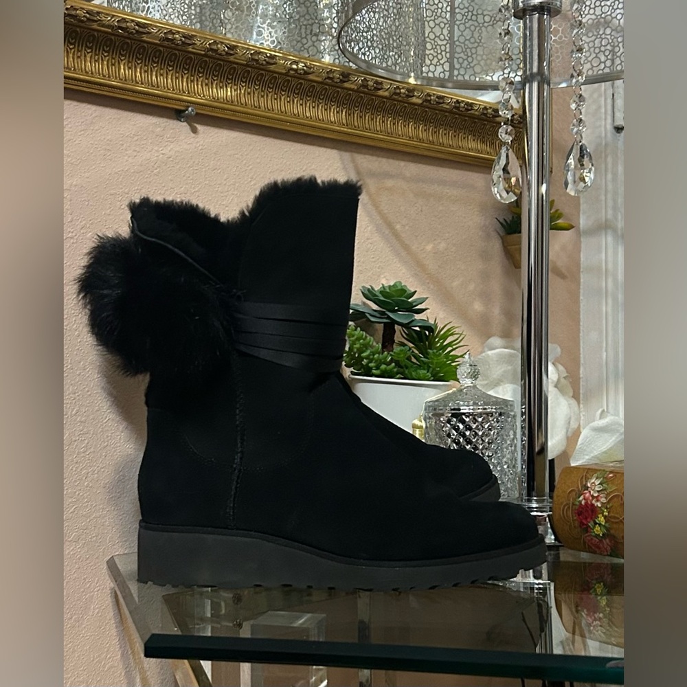*RARE* Black UGG Brita Suede Shearling Fur Pom Pom  Boots Size 9.5